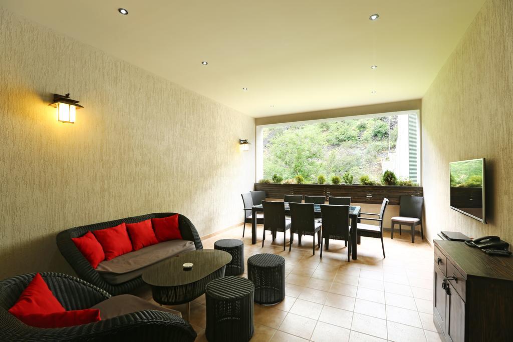 Ibiza Hotel&Spa Yerevan Bagian luar foto
