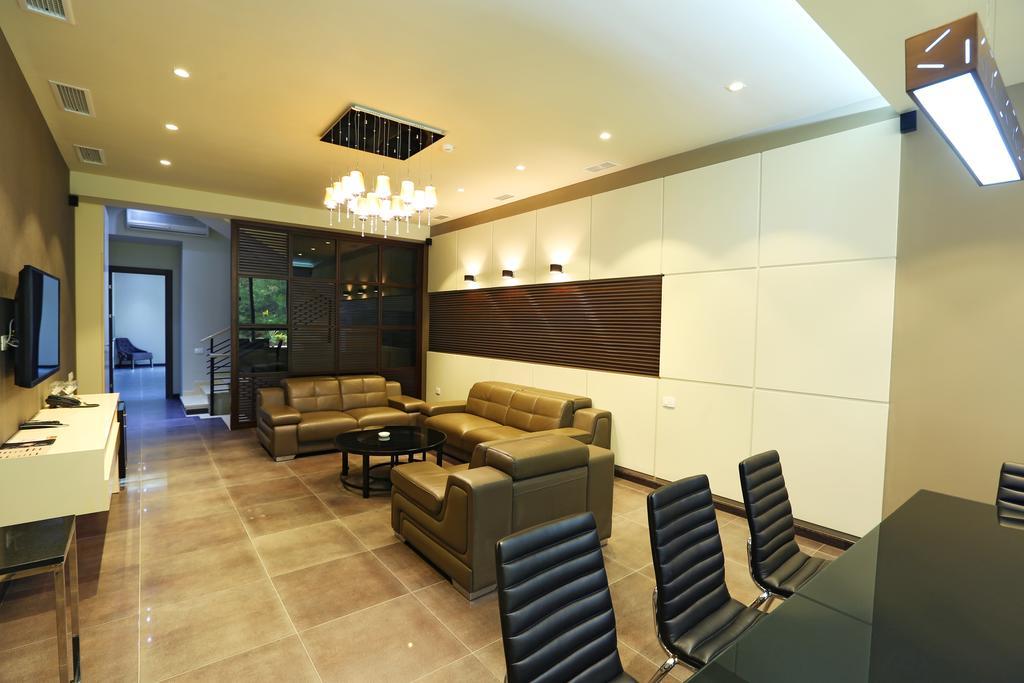 Ibiza Hotel&Spa Yerevan Bagian luar foto