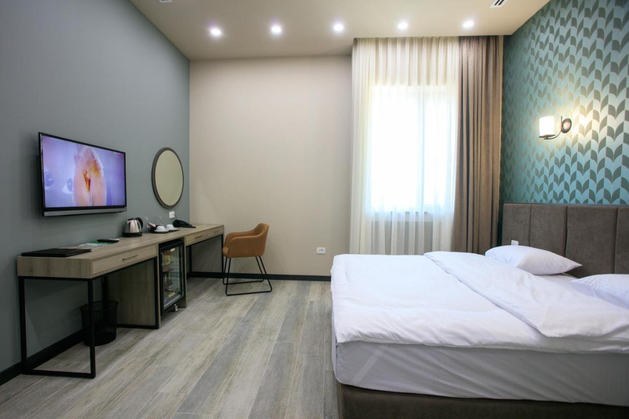 Ibiza Hotel&Spa Yerevan Bagian luar foto